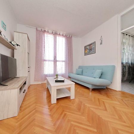 Apartman Lana In City Centre With Garage Zadar Exteriér fotografie