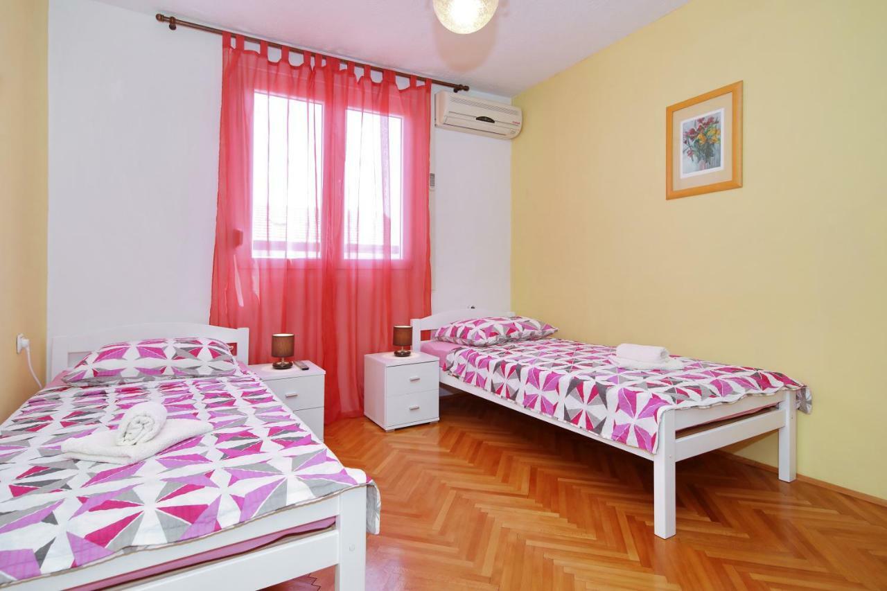 Apartman Lana In City Centre With Garage Zadar Exteriér fotografie