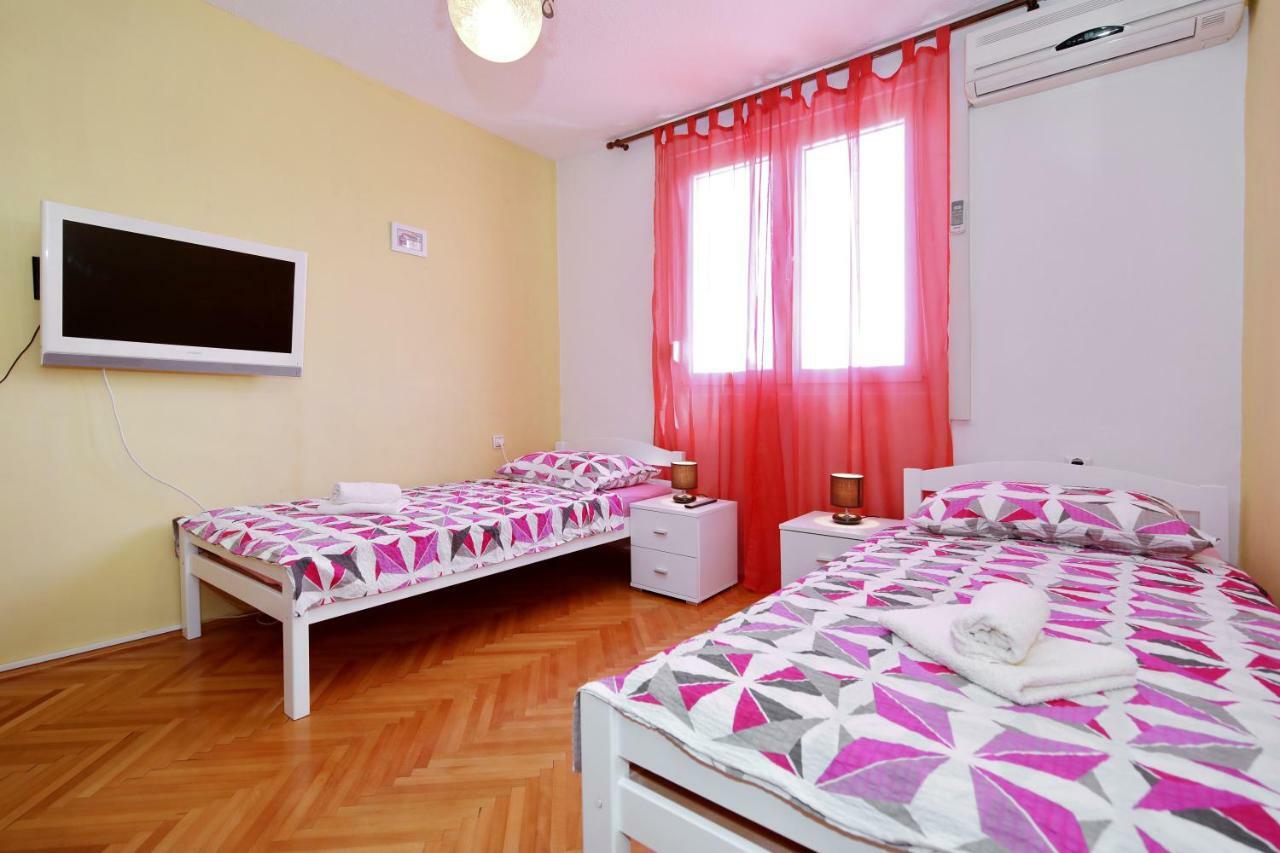Apartman Lana In City Centre With Garage Zadar Exteriér fotografie